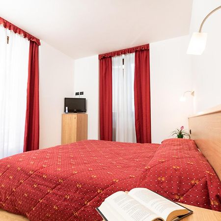 Hotel Posta كومانو تيرمي المظهر الخارجي الصورة
