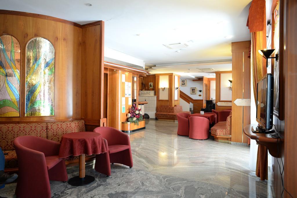 Hotel Posta كومانو تيرمي المظهر الخارجي الصورة