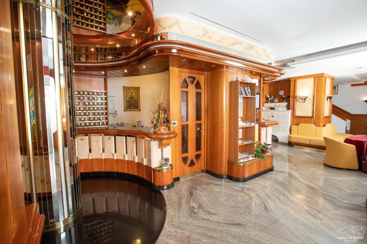 Hotel Posta كومانو تيرمي المظهر الخارجي الصورة